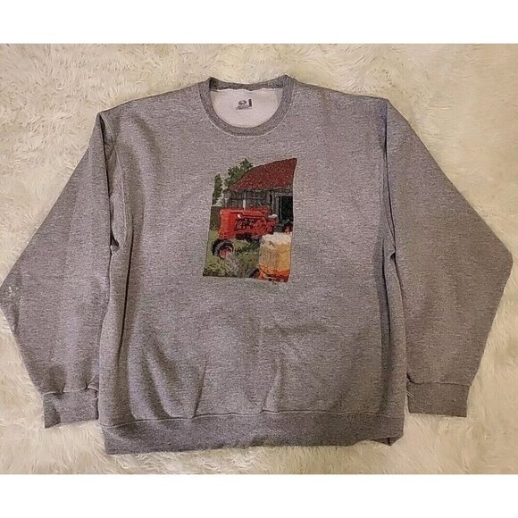 Fruit Of The Loom XL Embroidered Farm Tractor Barn Pullover Sweatshirt Vintage - Picture 1 of 10
